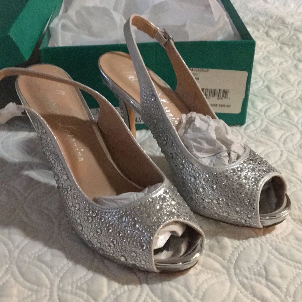 Lauren Larraine Paula-3 silver sling back size 5.5